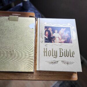 Holy Bible The New American Bible Catholic Heirloom Edition 1992-1993 Edition